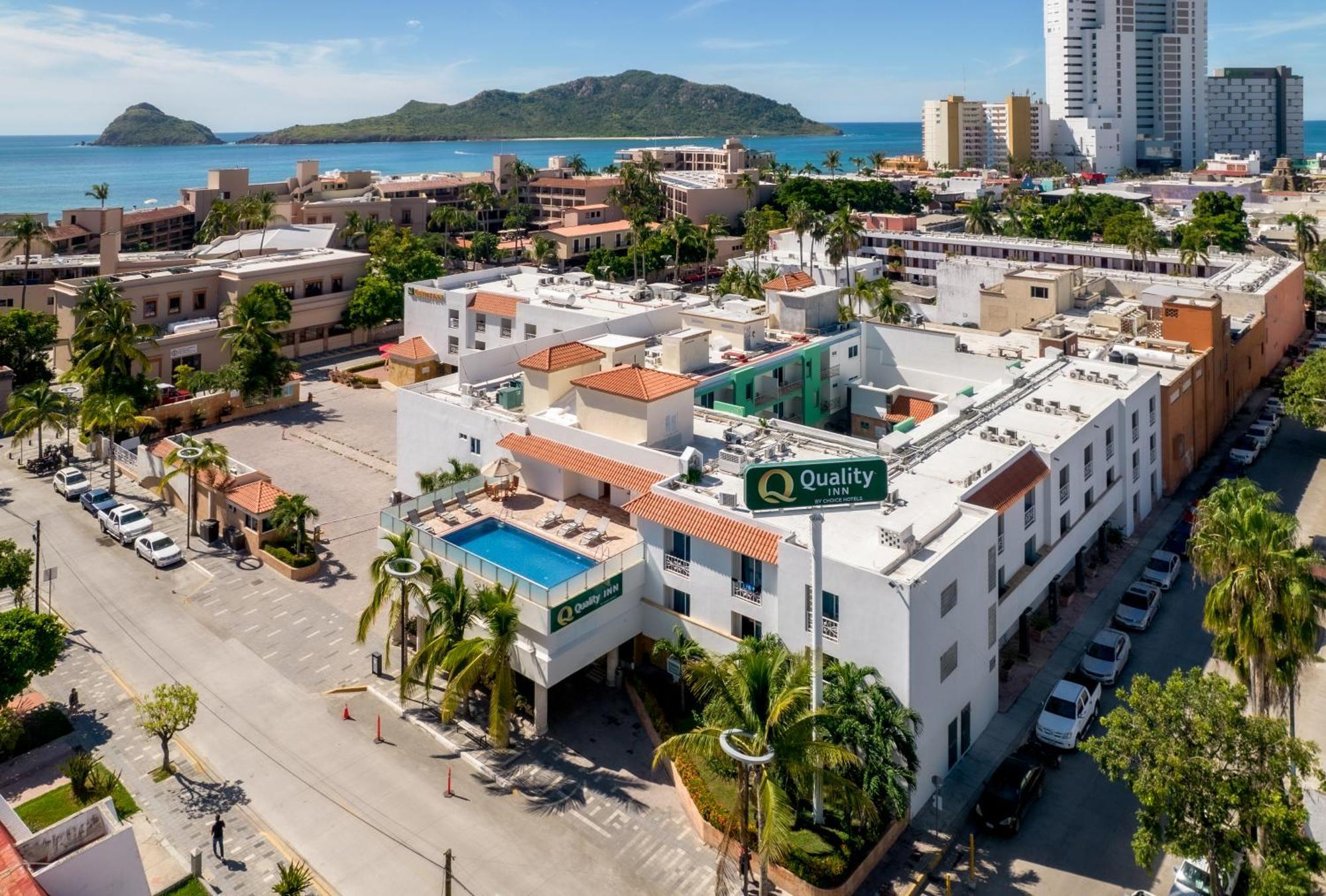 Quality Inn Mazatlán Buitenkant foto